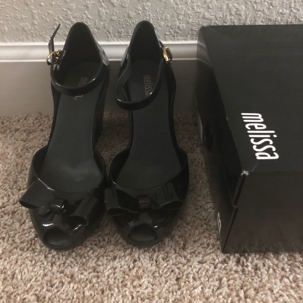 Melissa shoes size 5